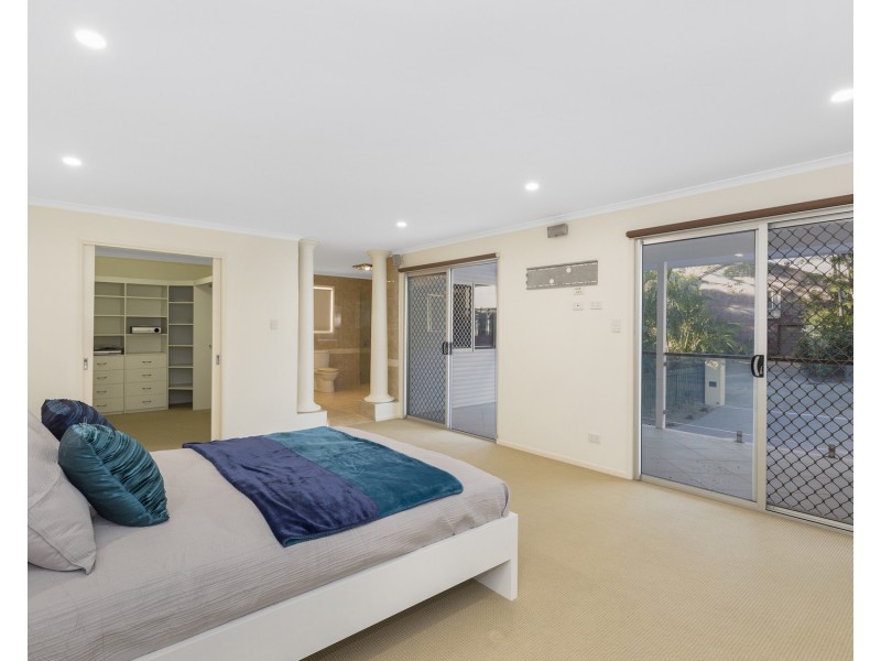 58 Boronia Avenue, Holland Park West QLD 4121