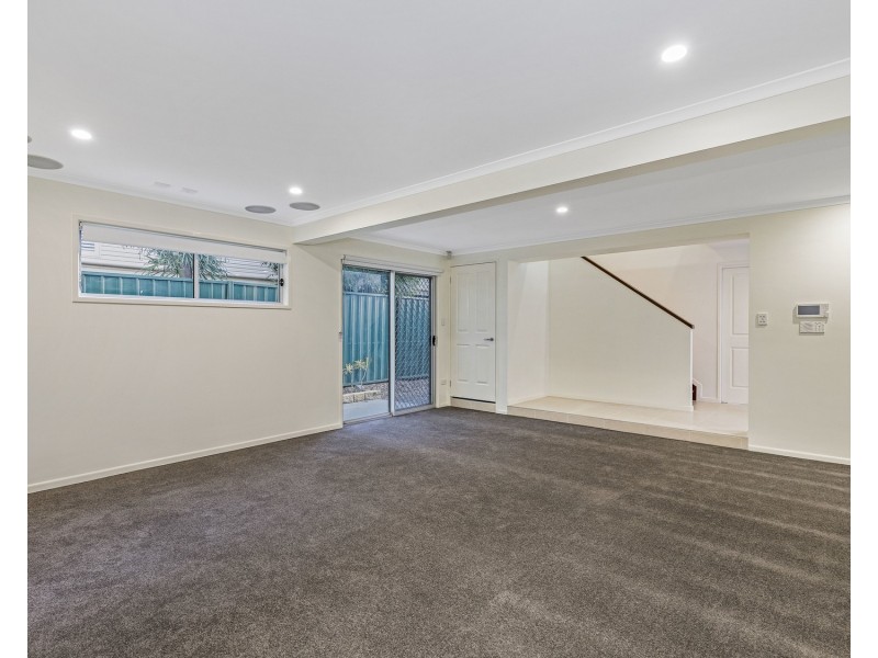 58 Boronia Avenue, Holland Park West QLD 4121