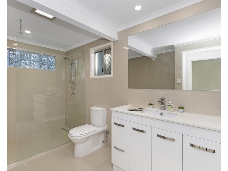 58 Boronia Avenue, Holland Park West QLD 4121