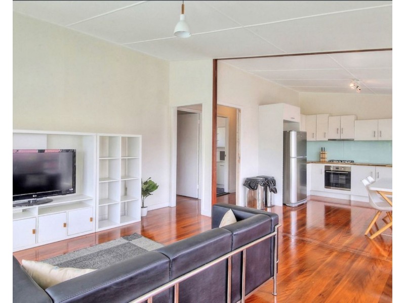 71 Wemvern Street, Upper Mount Gravatt QLD 4122