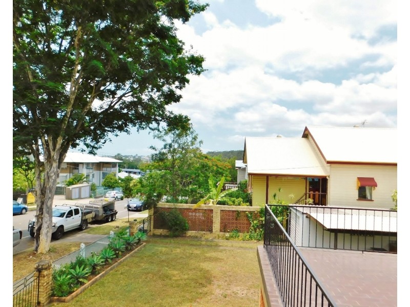 2 Stephens Street, Annerley QLD 4103