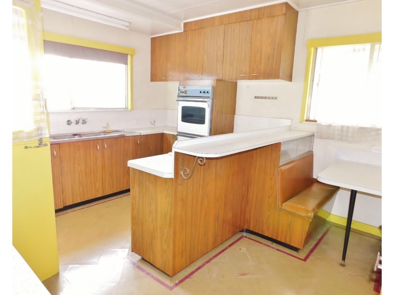 2 Stephens Street, Annerley QLD 4103