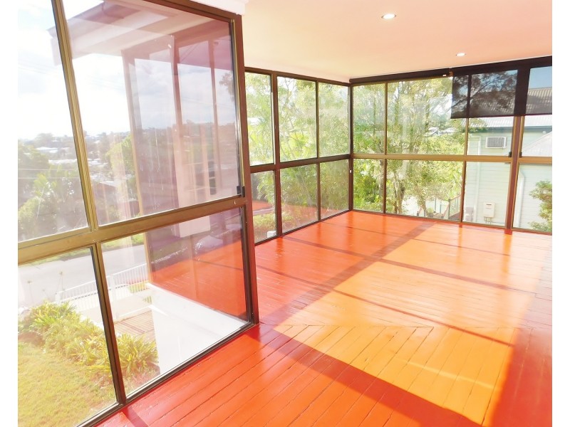 21 Power Street, Norman Park QLD 4170