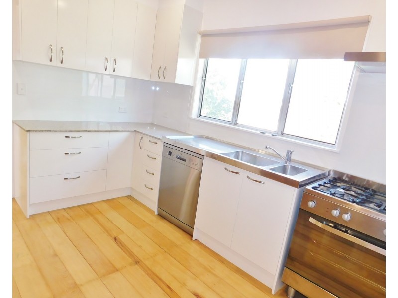 21 Power Street, Norman Park QLD 4170