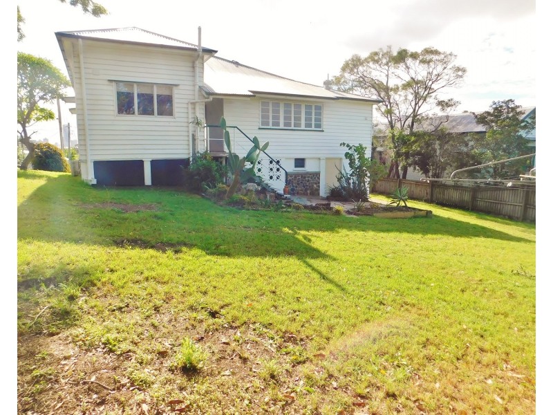 21 Power Street, Norman Park QLD 4170