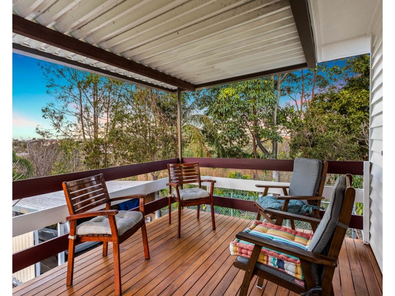 14 Pemberton Street, Tarragindi QLD 4121