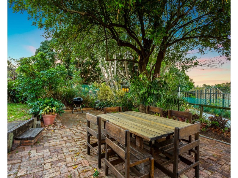 14 Pemberton Street, Tarragindi QLD 4121