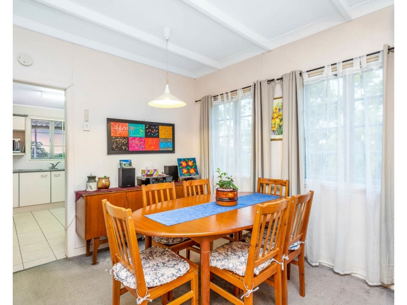 14 Pemberton Street, Tarragindi QLD 4121