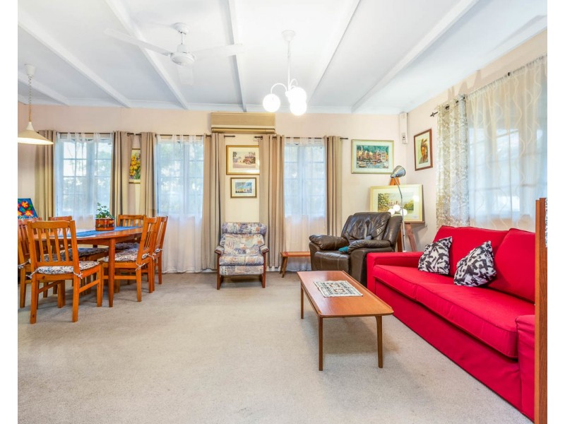 14 Pemberton Street, Tarragindi QLD 4121