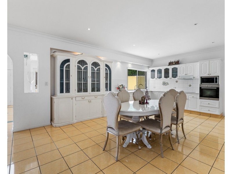 40 Baikal Place, Westlake QLD 4074