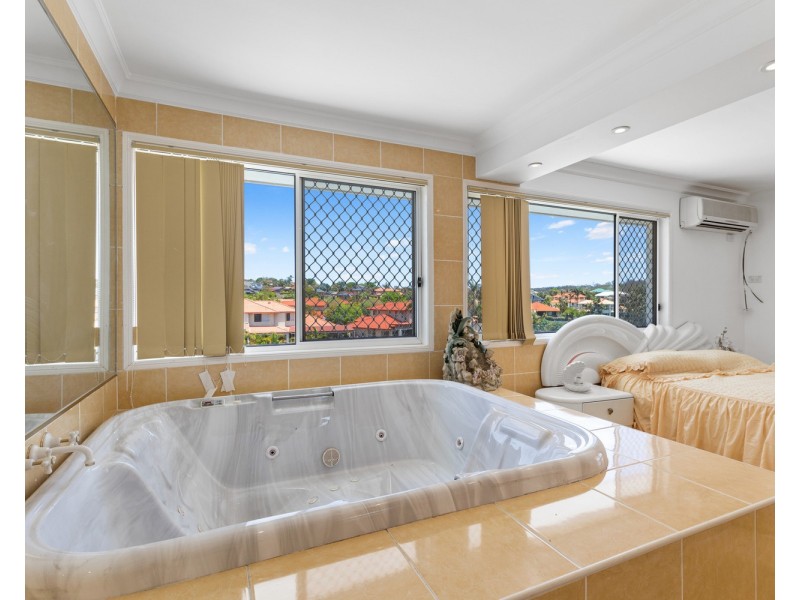 40 Baikal Place, Westlake QLD 4074