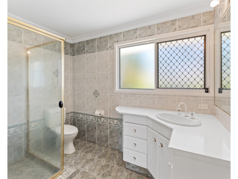 40 Baikal Place, Westlake QLD 4074