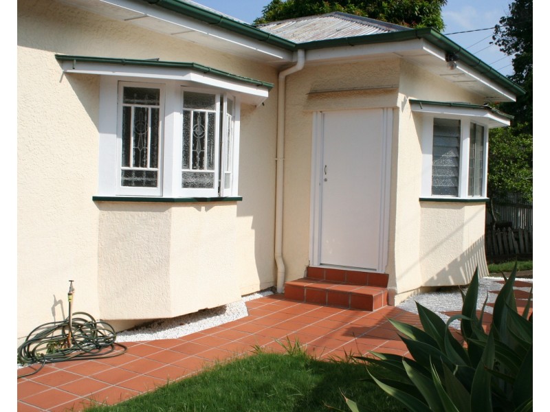 16 Benbow Street, Tarragindi QLD 4121