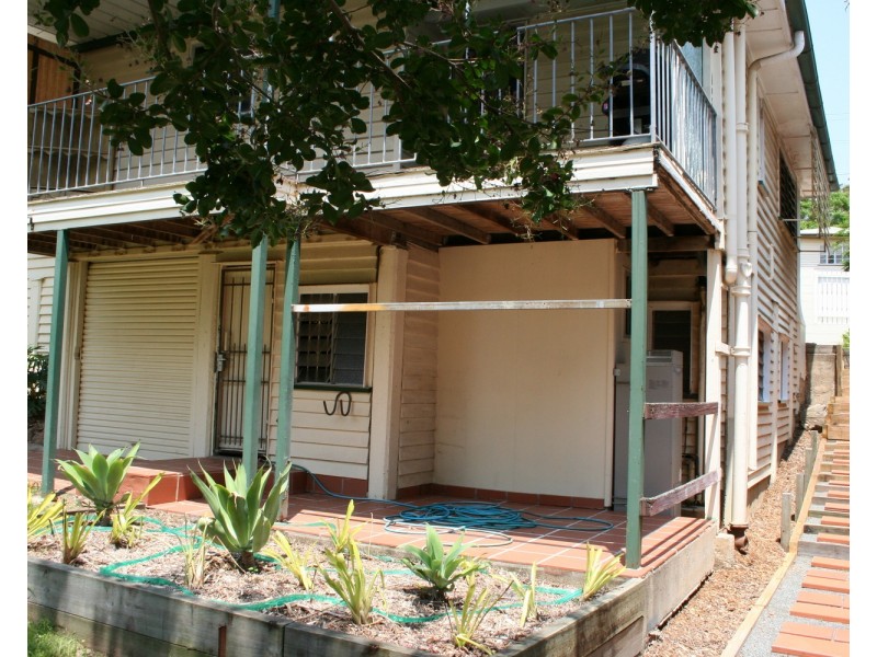 16 Benbow Street, Tarragindi QLD 4121