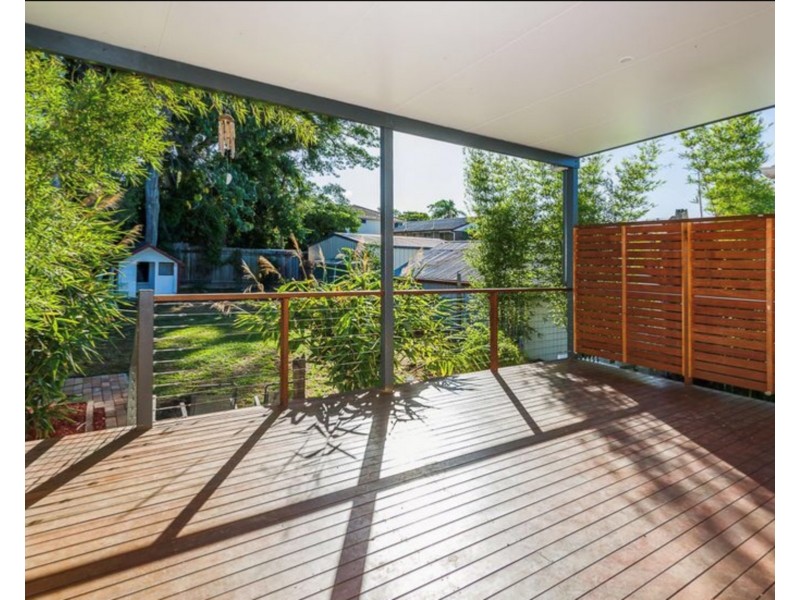 1077 Logan Road, Holland Park West QLD 4121