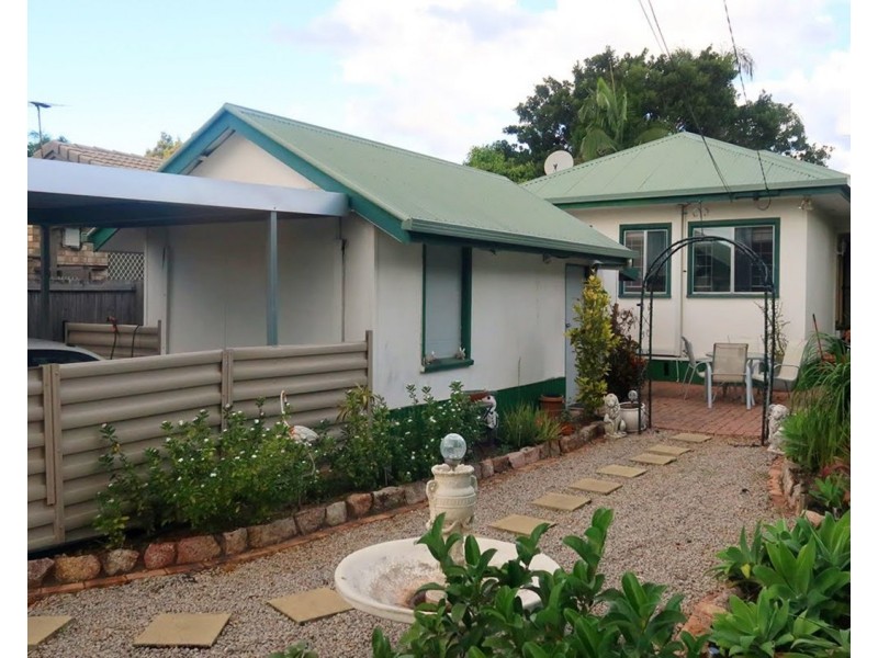 90 Darthmouth Street, Coopers Plains QLD 4108