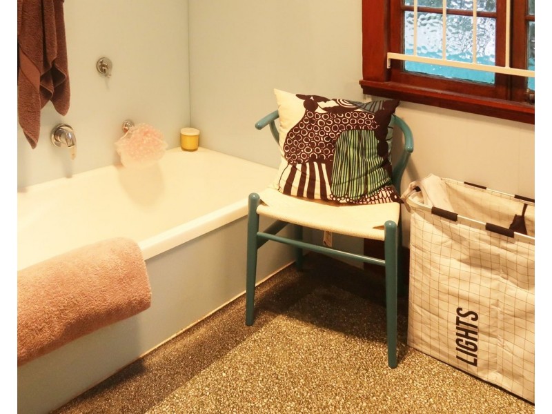 90 Darthmouth Street, Coopers Plains QLD 4108