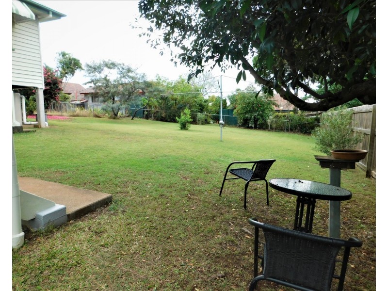 24 Thornycroft Street, Tarragindi QLD 4121