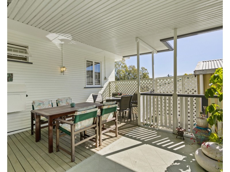 98 Bapaume Road, Holland Park West QLD 4121