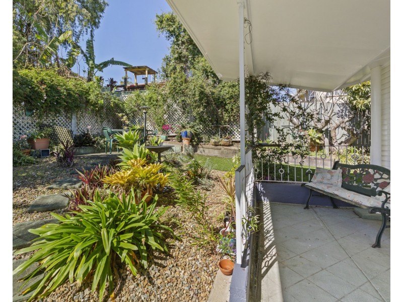 98 Bapaume Road, Holland Park West QLD 4121