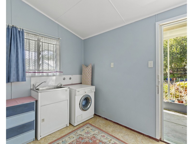 98 Bapaume Road, Holland Park West QLD 4121