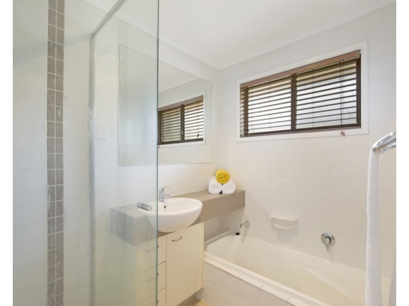 5 Montreal Street, Wishart QLD 4122