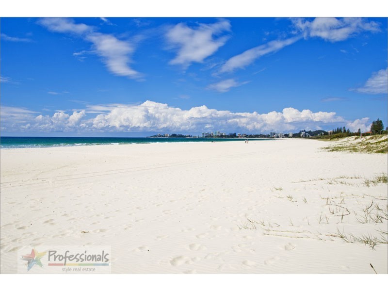 17/277 Golden Four Drive, Bilinga QLD 4225