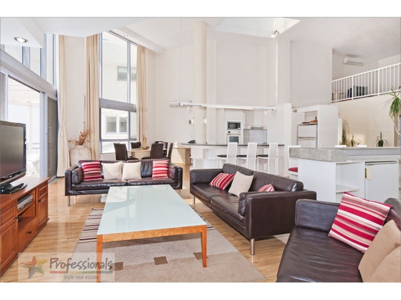 17/277 Golden Four Drive, Bilinga QLD 4225