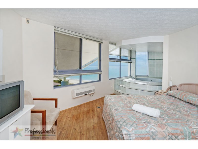 17/277 Golden Four Drive, Bilinga QLD 4225