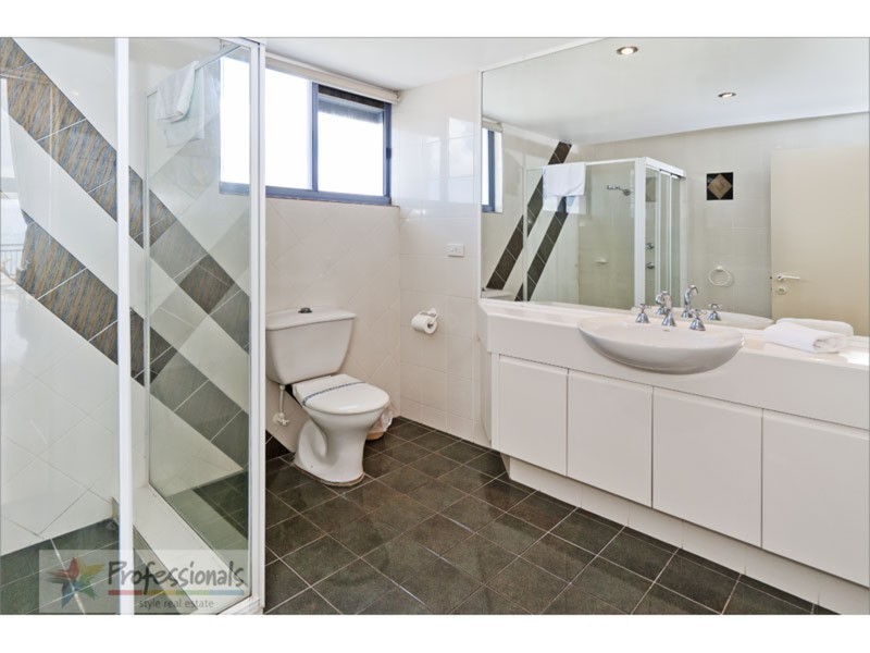 17/277 Golden Four Drive, Bilinga QLD 4225