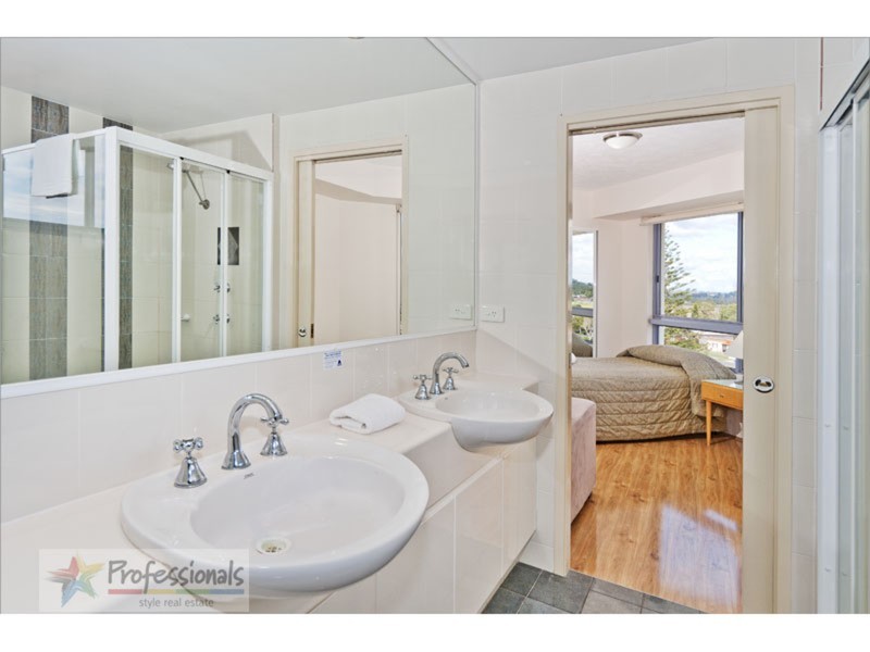 17/277 Golden Four Drive, Bilinga QLD 4225