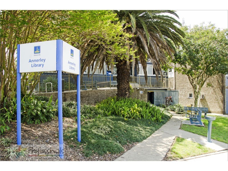63 Gowrie Street, Annerley QLD 4103