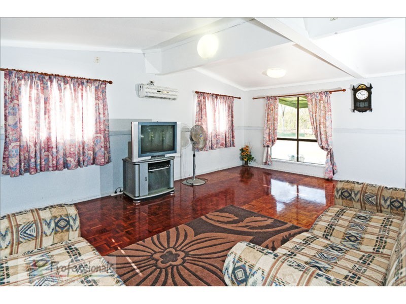 56 Cedar Avenue, Esk QLD 4312