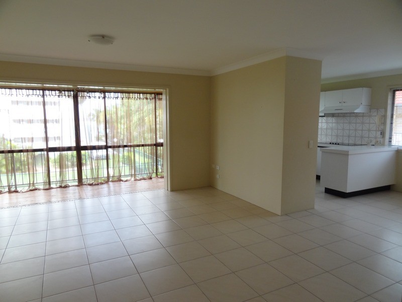 5/27 Labrador Street, Labrador QLD 4215