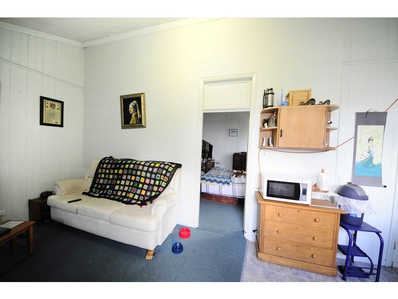 38 Lockhart  Street, Woolloongabba QLD 4102