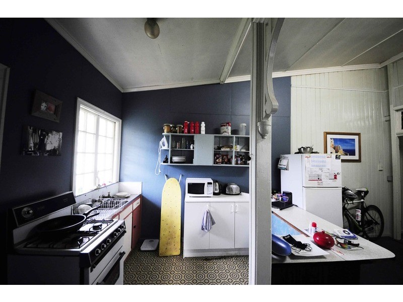 38 Lockhart  Street, Woolloongabba QLD 4102