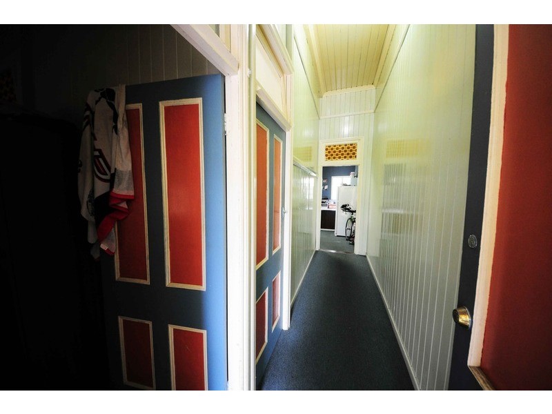 38 Lockhart  Street, Woolloongabba QLD 4102