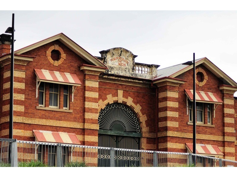 38 Lockhart  Street, Woolloongabba QLD 4102