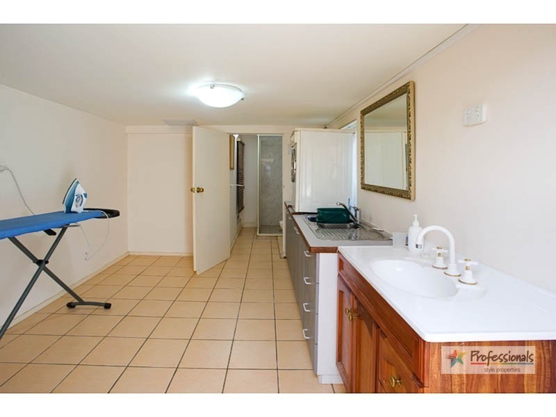 65 Anglesey Street, Kangaroo Point QLD 4169