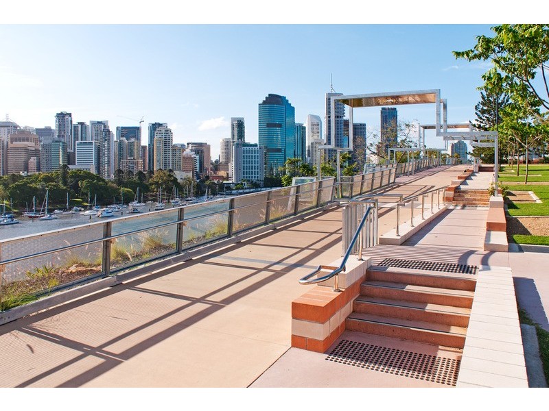 65 Anglesey Street, Kangaroo Point QLD 4169