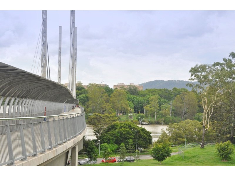 32 Dutton Street, Dutton Park QLD 4102