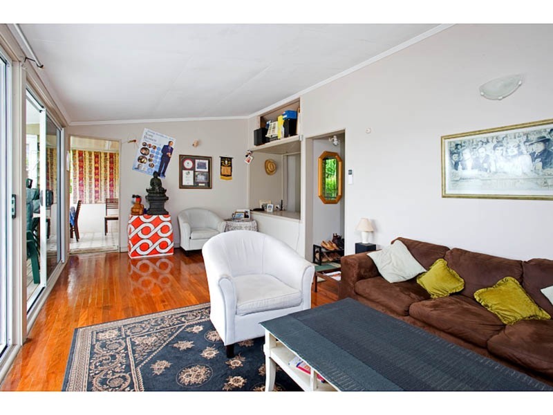 30 Derby Street, Highgate Hill QLD 4101