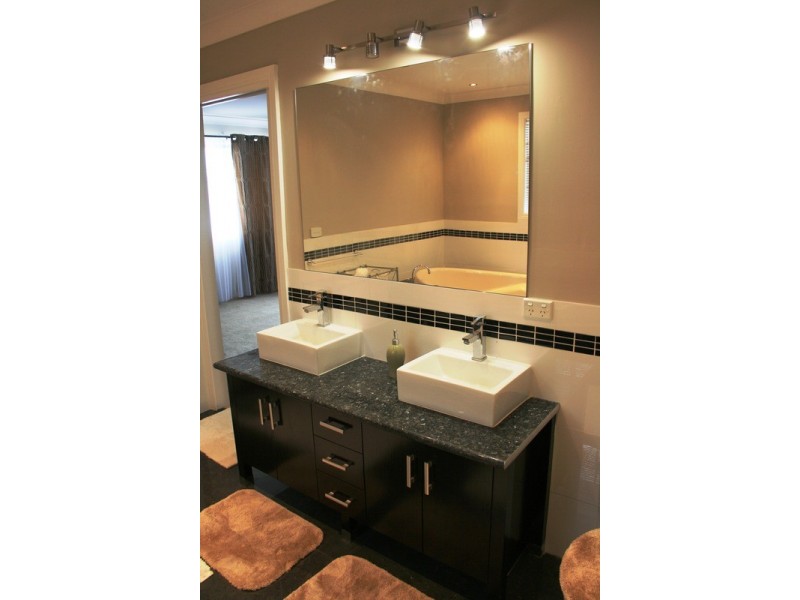 Eight Mile Plains QLD 4113