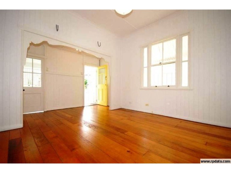 7  Abingdon Street, Woolloongabba QLD 4102
