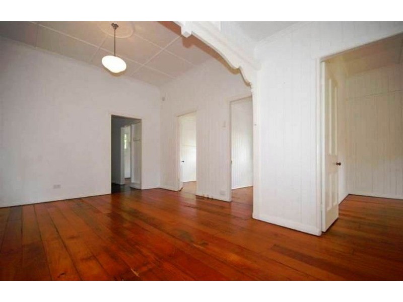 7  Abingdon Street, Woolloongabba QLD 4102