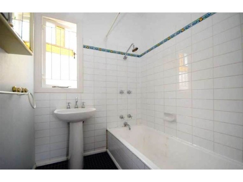 7  Abingdon Street, Woolloongabba QLD 4102