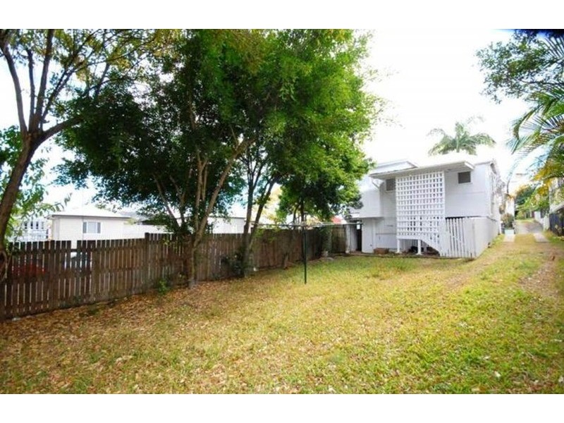 7  Abingdon Street, Woolloongabba QLD 4102