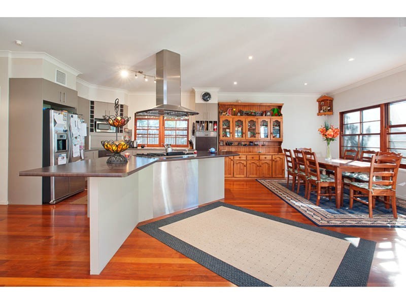 4 Monte Carlo Street, Wishart QLD 4122