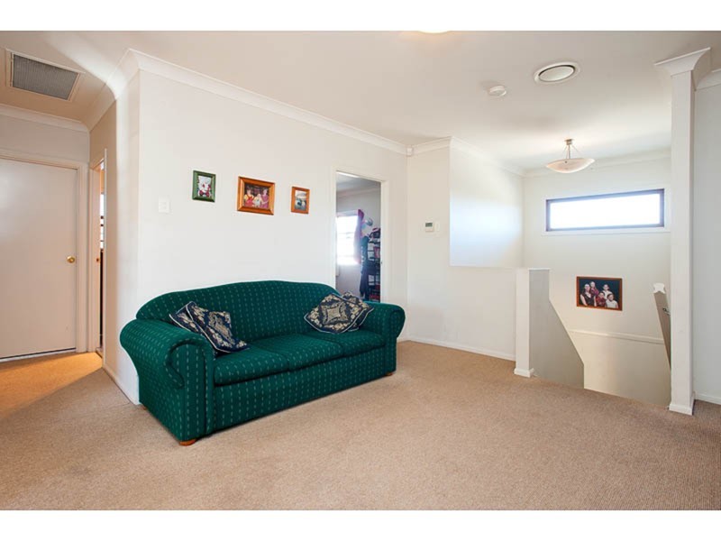 4 Monte Carlo Street, Wishart QLD 4122