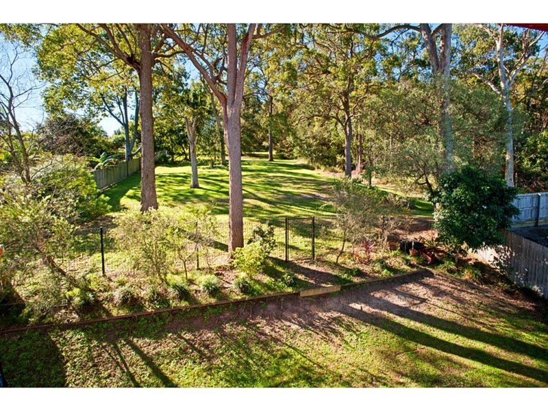 4 Monte Carlo Street, Wishart QLD 4122
